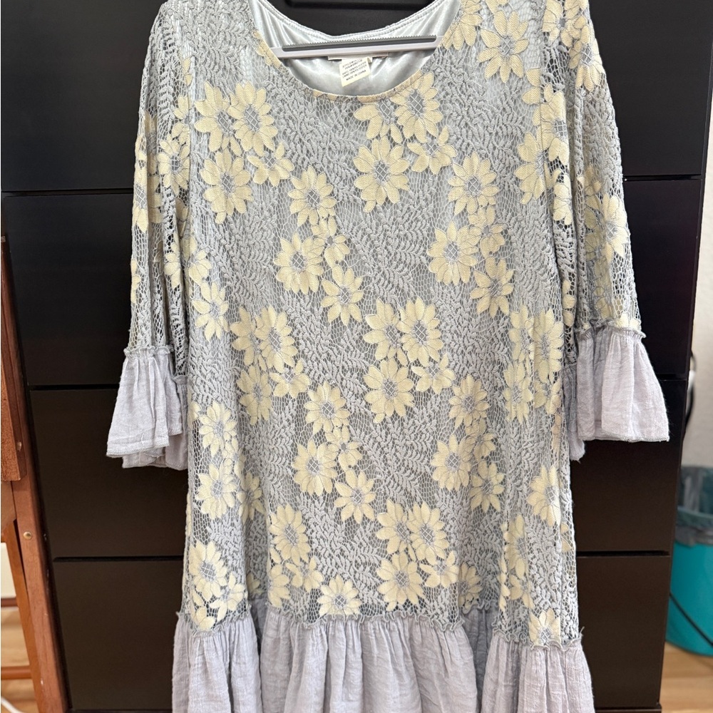 Floral Lace Dress with Ruffle Sleeves